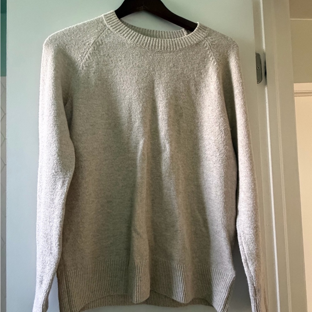 Amazon Essentials Women's Regular-Fit Soft Touch Long-Sleeve Crewneck Sweater
